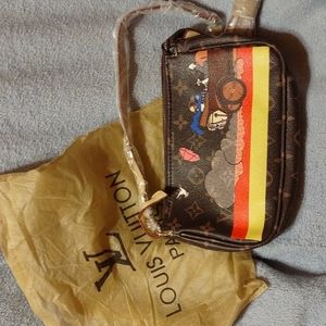 New Handbag with shoulder strap